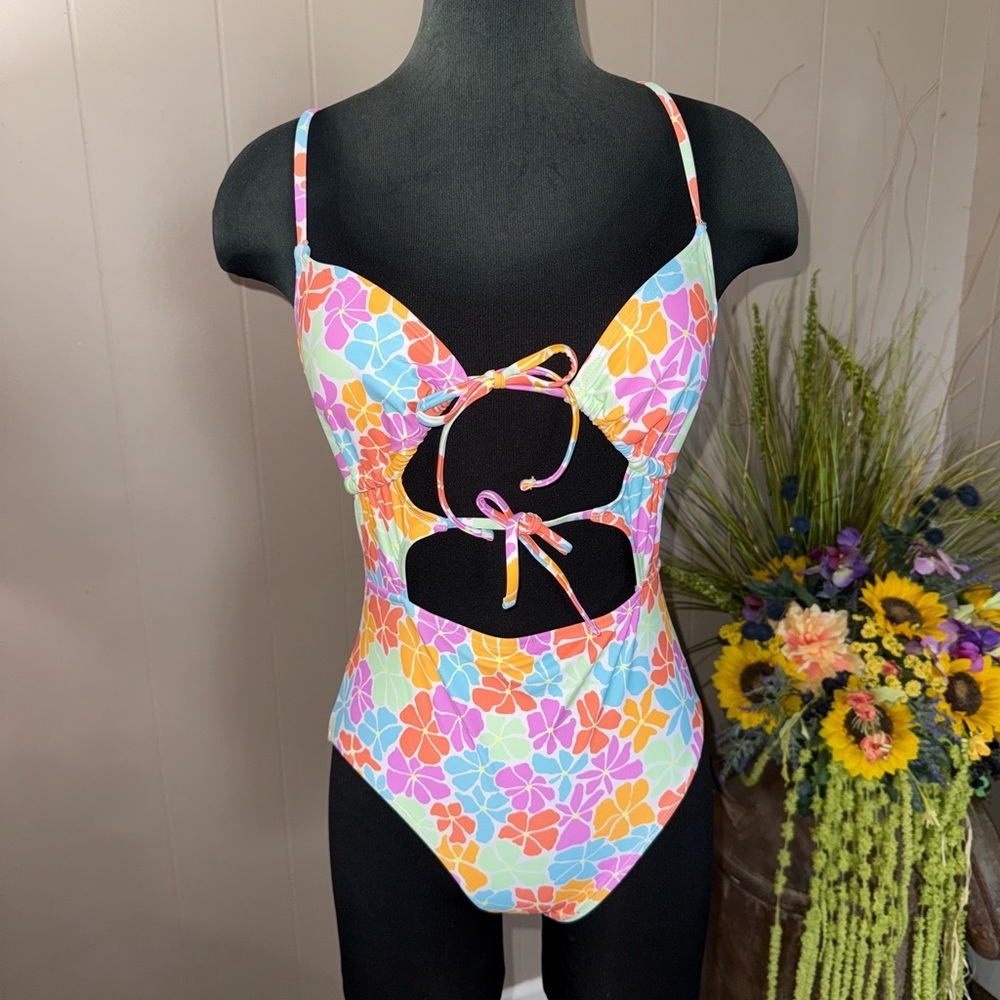 No Boundaries • Cut Out One Piece Swimsuit
